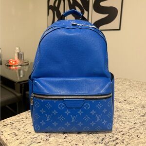 Louis Vuitton discovery backpack